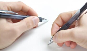 Как называется человек, который пишет обеими руками одинаково?